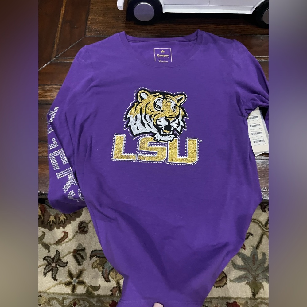 Campus couture LSU shirt medium